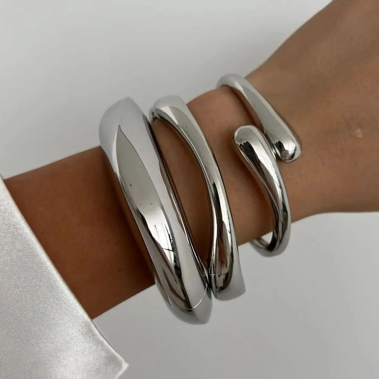 Luna’s Elegant Fluid Cuff Bracelet