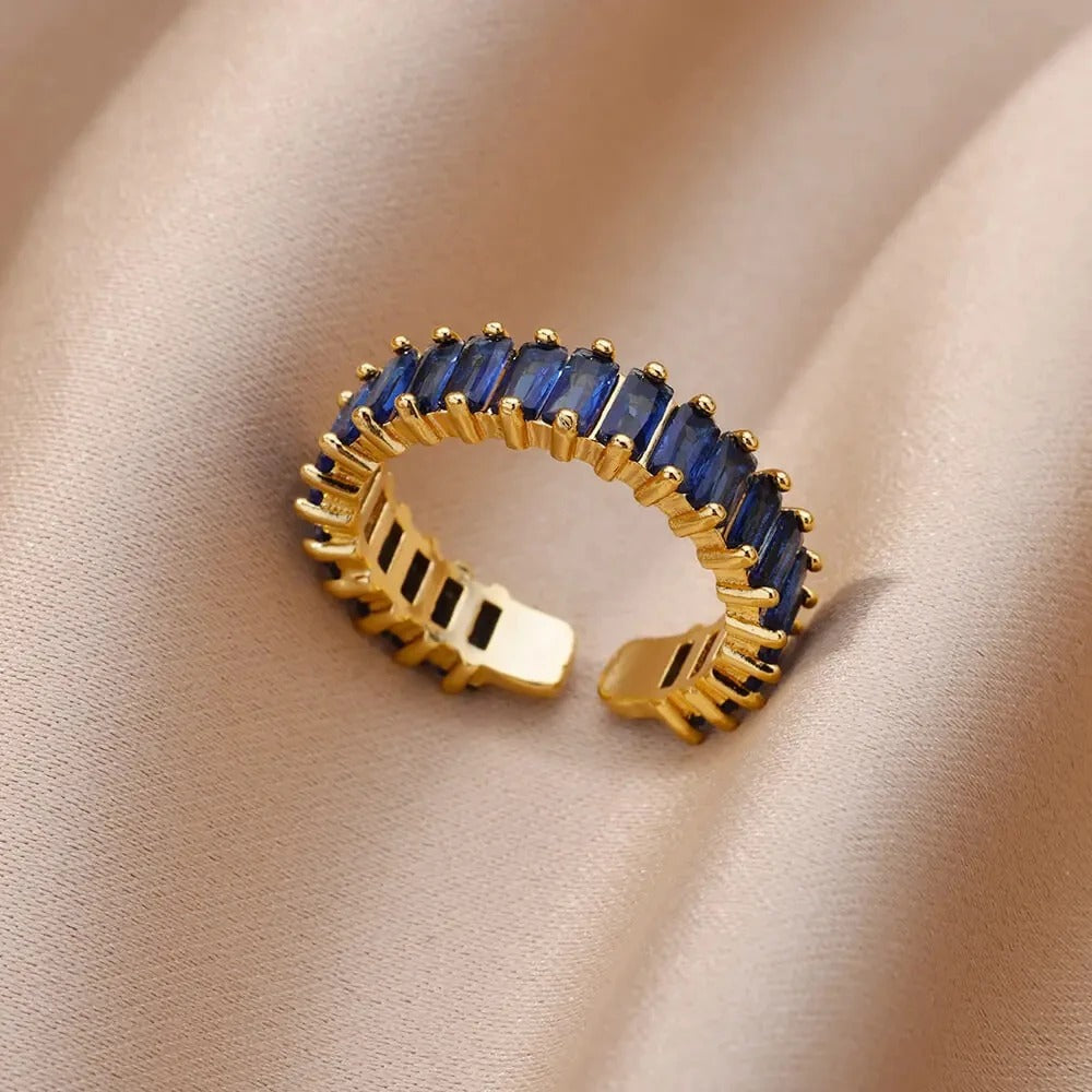 Luna’s Golden Gemstone Ring