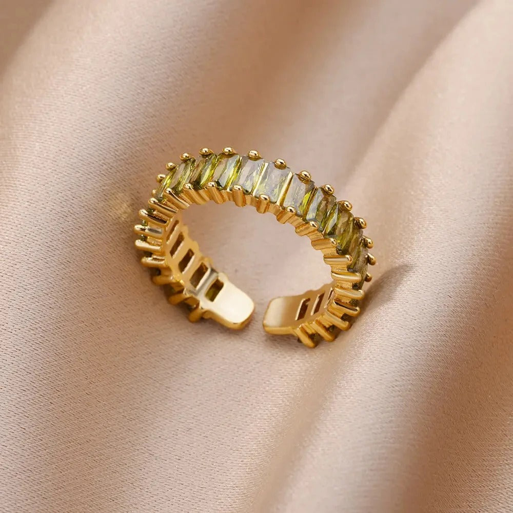Luna’s Golden Gemstone Ring