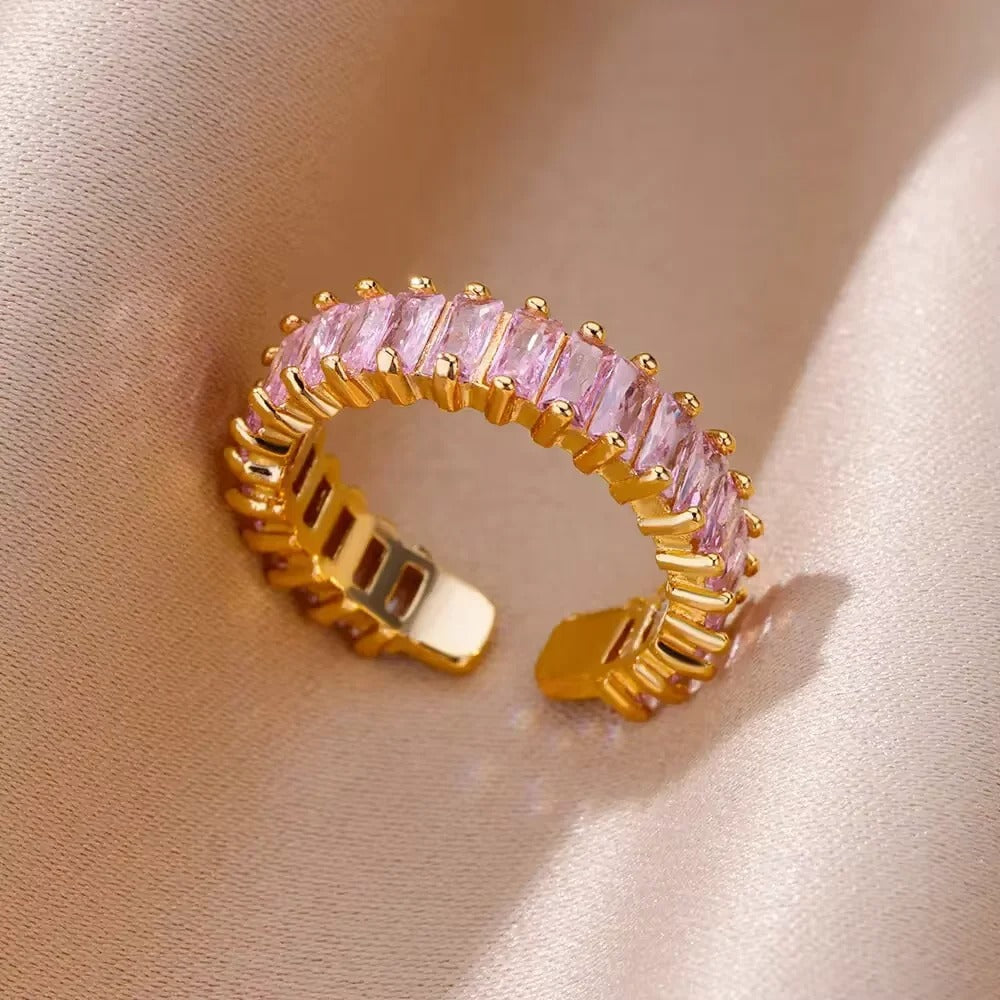 Luna’s Golden Gemstone Ring