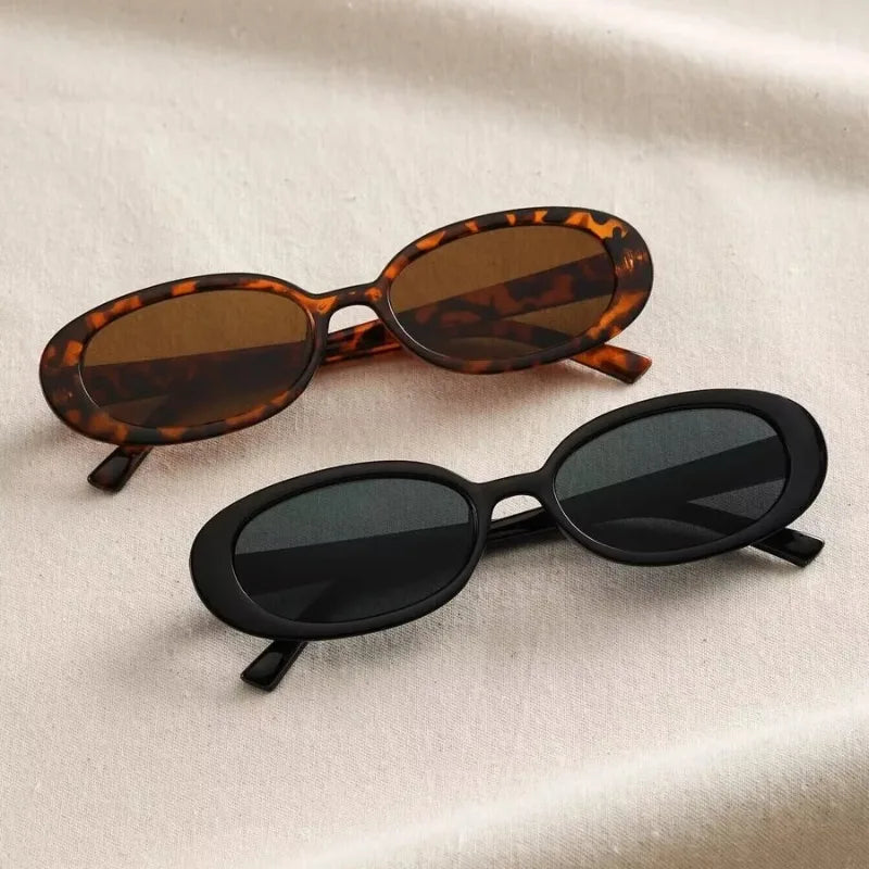 Luna’s Vintage Allure Oval Sunglasses