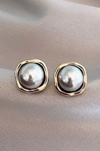 Pendientes de Perlas Negras Elegantes con Gracia Atemporal