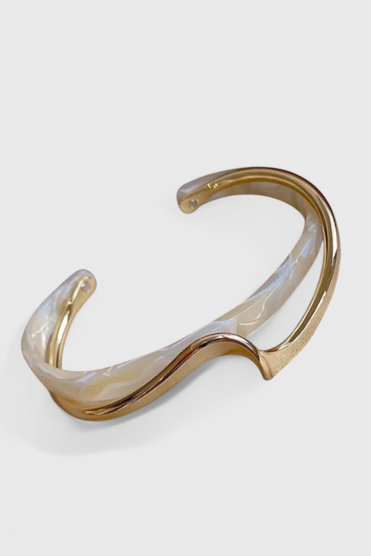 Elegant White Opal Gold Bracelet